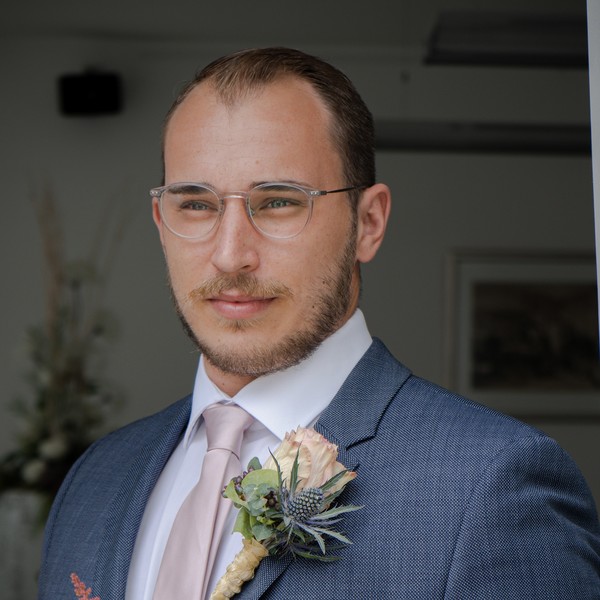 Angehender Industriemeister Chemie bietet Nachhilfe in Mathematik, Chemie und Physik für die Stufen 1-10 und in manchen Fällen für Berufsschüler an.