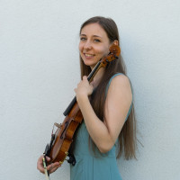 Étudiante en Master en Pédagogie de la Haute Ecole de Musique donne des cours de violon à Sion (français, italien, anglais)