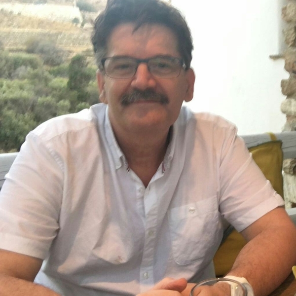 Professeur expérimenté donne cours de grec moderne à domicile et par Webcam aux lycéens, étudiants et adultes à Paris et Val de Marne