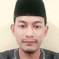 Lulusan pondok pesantren salafiyah di daerah Cilegon Banten Mempelajari berbagai macam kitab kuning baik dalam bidang fiqih, tauhid dan juga nahwu sorof