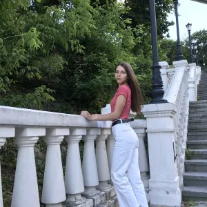 Vika - Репетитор хімії - Київ