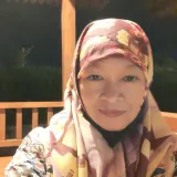 Emi - Guru matematika - Purwokerto