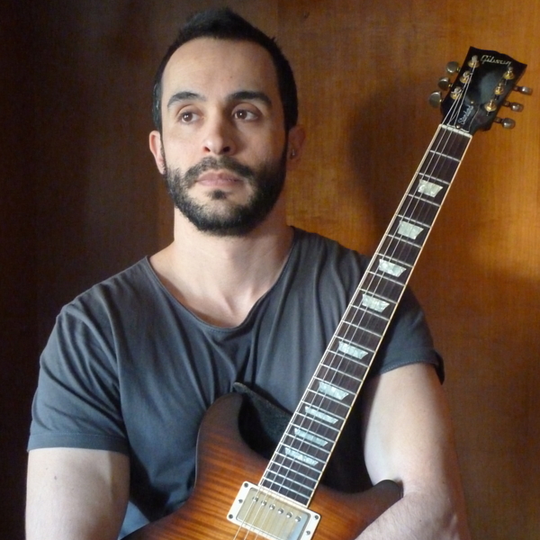 Clases de Guitarra y Composición para todos los niveles en Barcelona (Profesor Titulado)