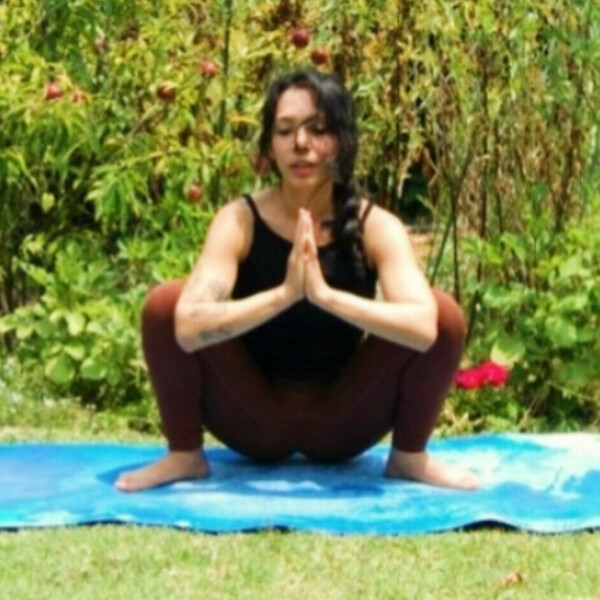 Instructora de Yoga integral, practicante desde el año 2016. Las clases estan dirigidas a todas las personas que deseen sentirse mejor física, mental y espiritualmente.