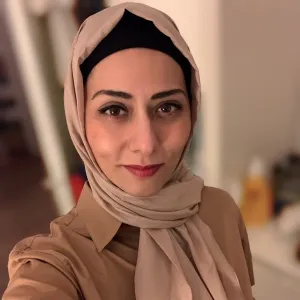 Pınar - Fransızca öğretmeni - 