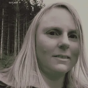 Mari -  engelsklærer - 