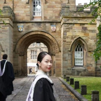 A physics graduate from Durham University, teaches maths and physics from GCSE to university level.
