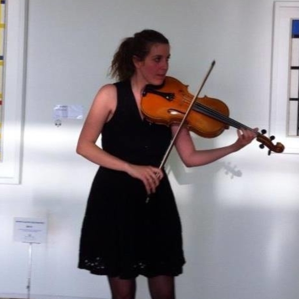 Professeure d'alto diplômée d'Etat 10 ans d'expérience donne cours d'alto, violon et formation musicale de débutants à confirmés - Paris 20