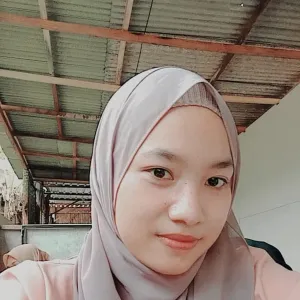 Isti - Guru mengaji - Tulungagung