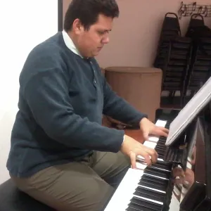 Marco Antonio - Profesor de piano - Apodaca