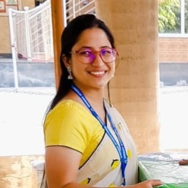 Jamia Hamdard post graduate with experience in teaching Science From VI to XII standard in Delhi International Schools.