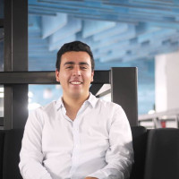 Native spanish speaker born and raised in Mexico with +7 years  in customer service experience.