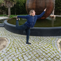 Aulas de Yoga Particulares ao Domicílio na zona de Lisboa ou aulas de grupo em Benfica.   Para todas as idades. Yoga flow / Hatha Yoga / Restaurativo...