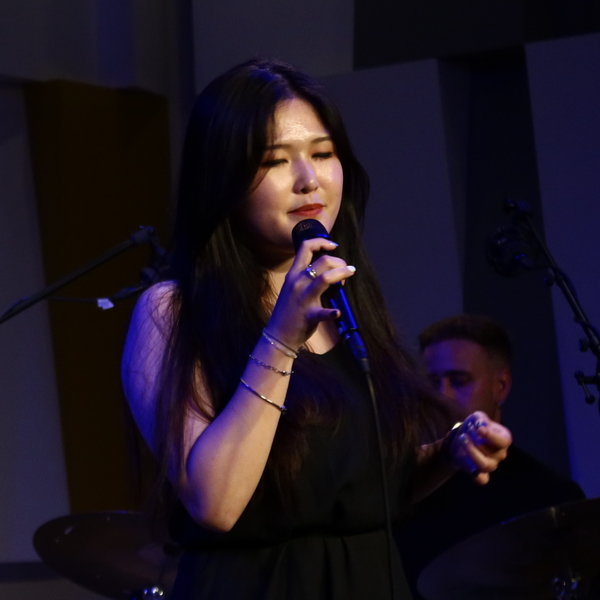 Jazz singer based in the Netherlands, from Zuid Korea. With 13 years of performance experience and 4 years of teaching experience.