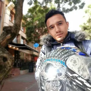David - profesor de pilotaje de drones - Bogotá