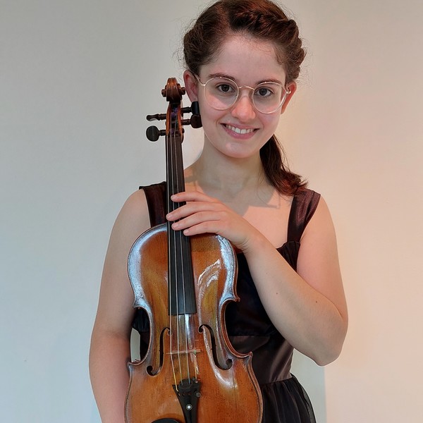 Actuellement en licence de violon au Conservatoire National Supérieur de Musique et de Danse de Lyon, je vous propose des cours de violon et/ou solfège