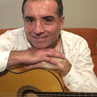 Clases de Guitarra Flamenca y Guitarra Popular Latinoamericana. Profesor titulado y Licenciado .