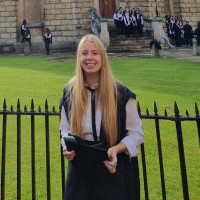 Student at the University of Oxford, teaching GCSE English Literature and Language, and A-Level English Literature. Achieved two 9s at GCSE, and 3 A*s at A-Level.