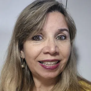 Juliana - Prof de português (brasil) - Rio de Janeiro
