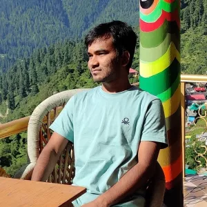 Junaid - Physics tutor - 