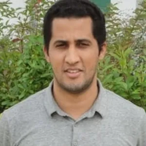 Ahmed - Prof de maths - Cergy