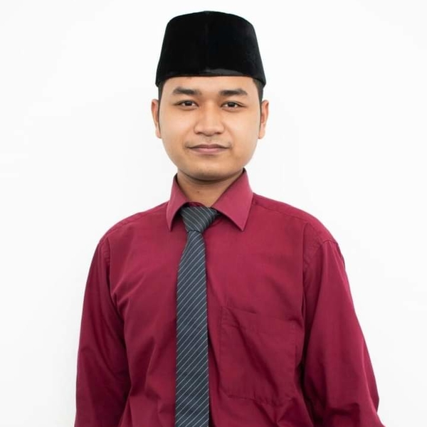 Lulusan dari UIN Raden Fatah Palembang yang telah memiliki pengalaman mengajar selama 2 tahun di Sekolah Islam. selain dari pada itu sebelum memasuki perguruan tinggi saya merupakan alumni dari salah 
