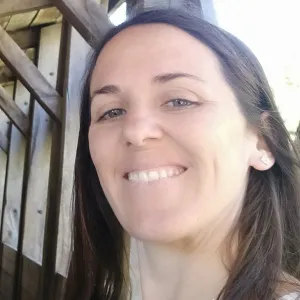 Beatriz - profesor de economía - 