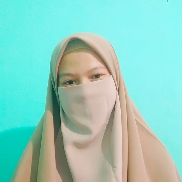 Sebelumnya saya belajar di sebuah lembaga pondok pesantren modern yang kesehariannya menghafalkan Al-Qur'an