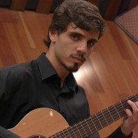 Guitarrista de séptimo semestre de la Universidad EAFIT (Medellín) con experiencia en diferentes técnicas de la guitarra y diferentes musicas de Colombia y el mundo, contáctame y aprendamos juntos.