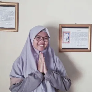 Rizka - Guru mengaji - Surakarta