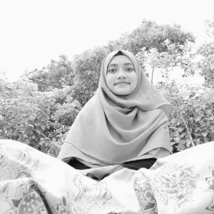 Nurdiana - Guru mengaji - Ternate