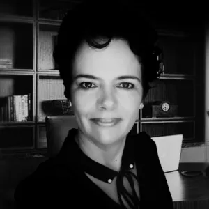Cíntia - Prof de direto do consumidor - Jardim Helena Maria