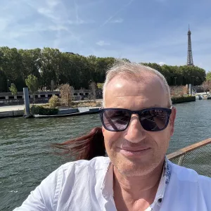 ARNAUD LUC - Prof de marketing - Nancy