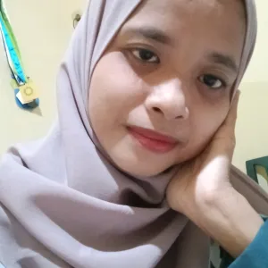 Lilis - Guru mengaji - Surabaya