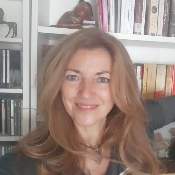 Profesora Nativa de Español para Extranjeros en Málaga con más de 20 años de experiencia/ Native Spanish Teacher for Foreigners In Málaga/ Primera clase de 45 minutos gratis para conocer el nivel.