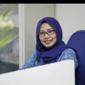 Erly - Guru bahasa inggris - 