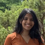 Ayushi - Chemistry tutor - Burbank