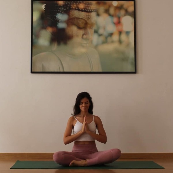 Aulas de yoga privadas ou em grupo no Funchal e online.  Sessões de Meditação, Yin Yoga, Vinyasa e Pranayama.   Certificado 200hYTT pela Kashish Yoga.