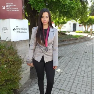 Carolina - prof de Derecho civil - La Rioja