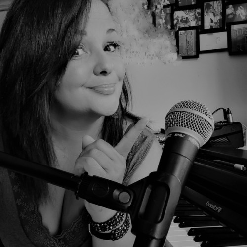 Karine ANDRUSSO Coach vocal certifié cours de chant antibes Karine ANDRUSSO Coach vocal certifié cours de chant antibes