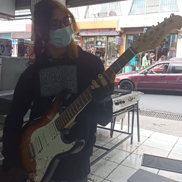 Musico imparte clases de Guitarra desde 0 (Aprende a ser un Guitarrista)