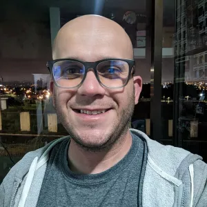 Erick - Profe de geografía e historia - Cartago