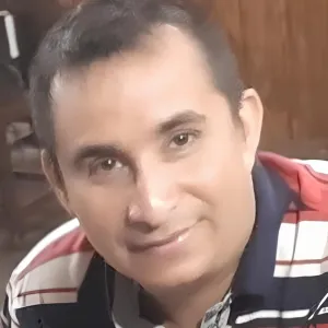 CRISTHIAN - prof de Marketing - 