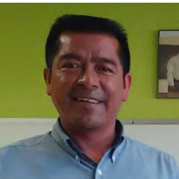 Profesor de matemáticas con más de 20 años de experiencia en diferentes niveles educativos. Maestría en Educación Basada en Competencias. Nogales, Sonora.