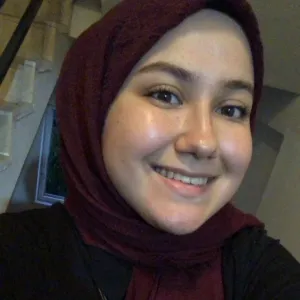 Esra - Matematik öğretmeni - 