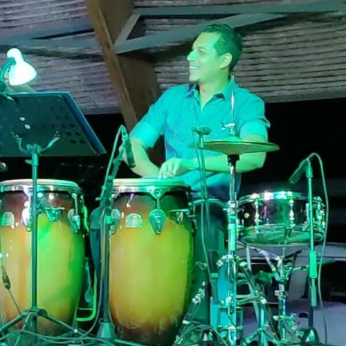 Angel San Felipe, Aprende a tocar tumbadora, bongó, timbal o batería