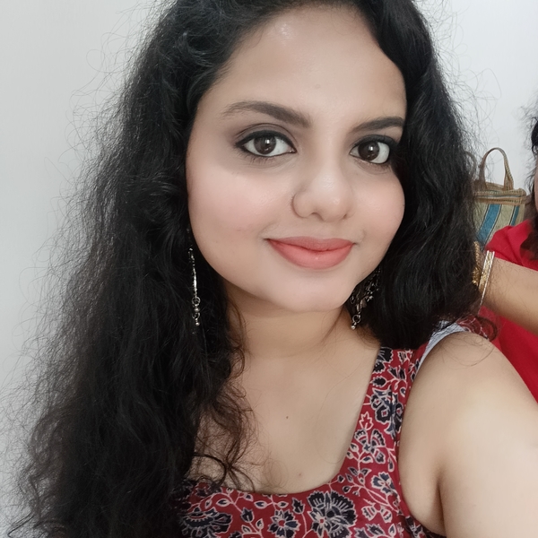 Hello!  Thisis Jayasmita, currently pursuing zoology (H) from Calcutta University.  Anyone who is interested in dept learningof biology from classes 08-10 can contact me.