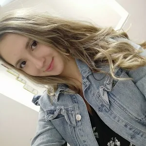 Maria - Profesor de medicina - Bogotá