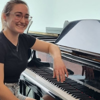 Graduate from UCC and currently completing an ATCL in piano. Providing lessons for music theory until grade 5 and piano lessons.