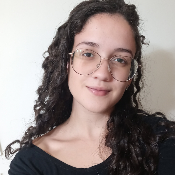 Teaches portuguese to all levels. A Brazilian university student awarded an exchange in Canada due to high academic performance.